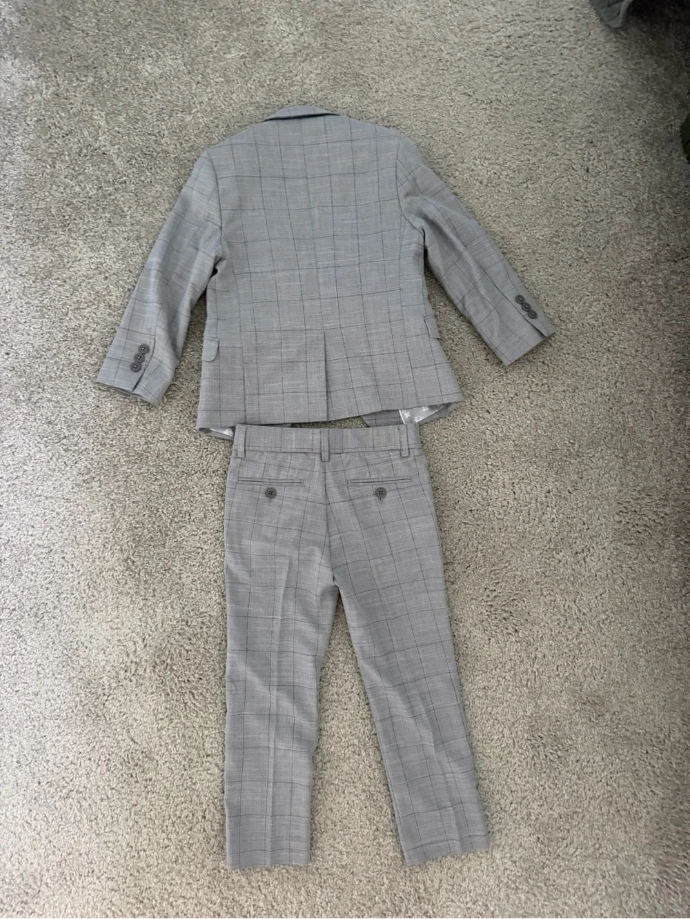 Boys' Gray Plaid 3-Piece Suit - Classic Tailored Style